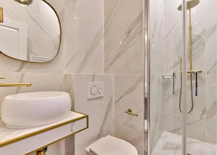 New ! Outstanding 2br & 1br In 15 아파트 파리