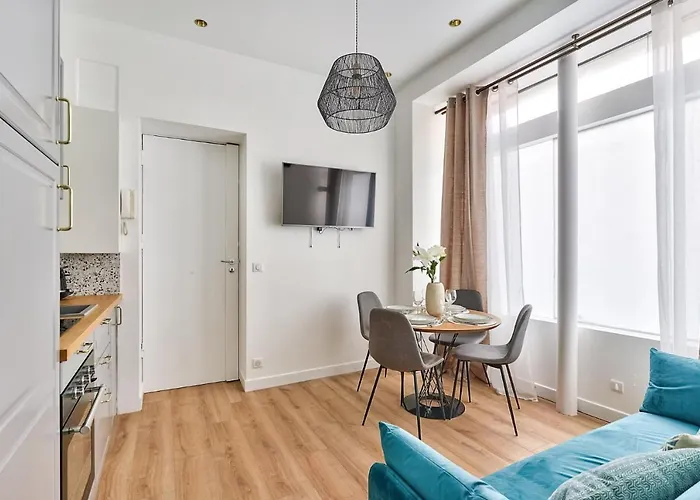 New ! Outstanding 2br & 1br In 15