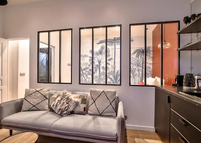New ! Outstanding 2br & 1br In 15 *