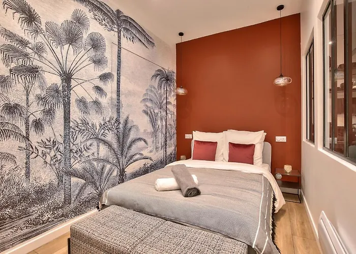 아파트 New ! Outstanding 2br & 1br In 15